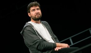 Divadelní představení: Oko tygra