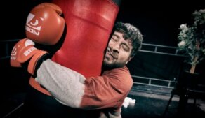 Divadelní představení: Oko tygra