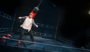 Divadelní představení: Oko tygra